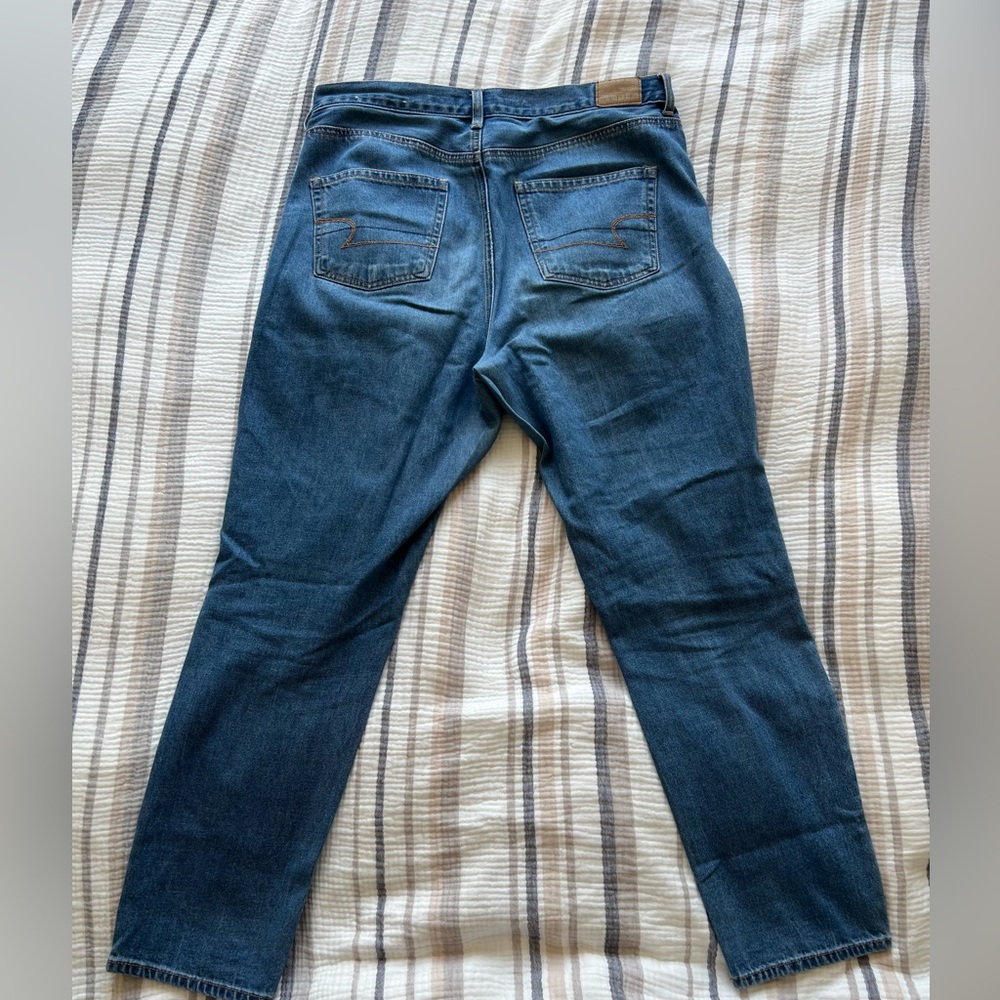 American Eagle Mom Jean - Picture 2 of 3